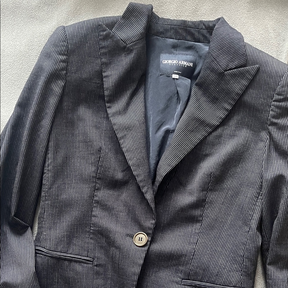 Vintage Giorgio Armani pinstripes wool Blazer with silk lining
